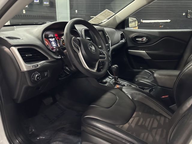 Used 2022 Jeep Cherokee Latitude w/ Sun & Sound Group image 14