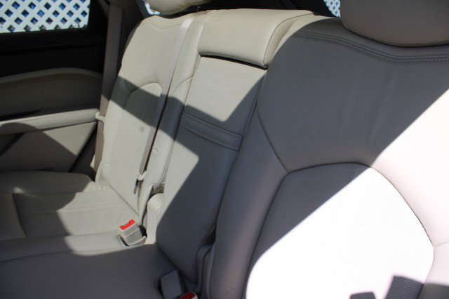 Used 2015 Cadillac SRX Premium w/ Driver Assist Package image 13