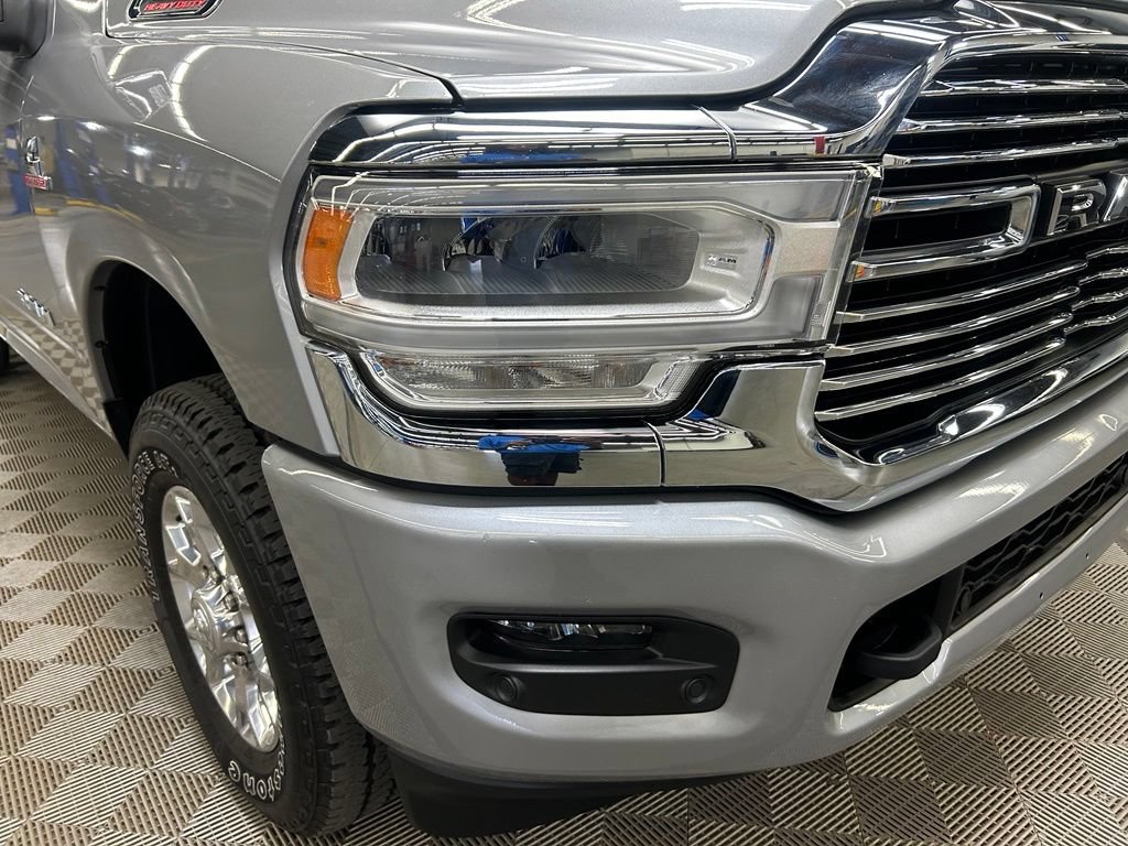 Used 2024 RAM 2500 Laramie AWD/4WD image 3