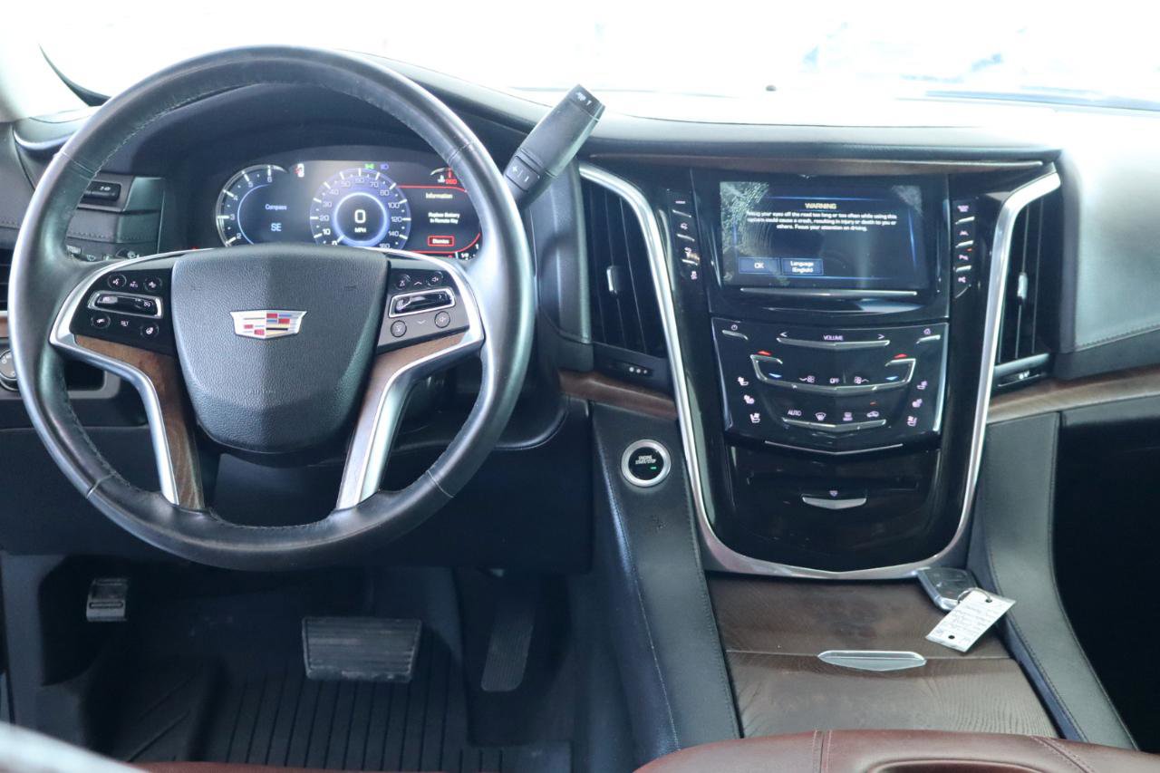 Used 2018 Cadillac Escalade Luxury RWD image 17