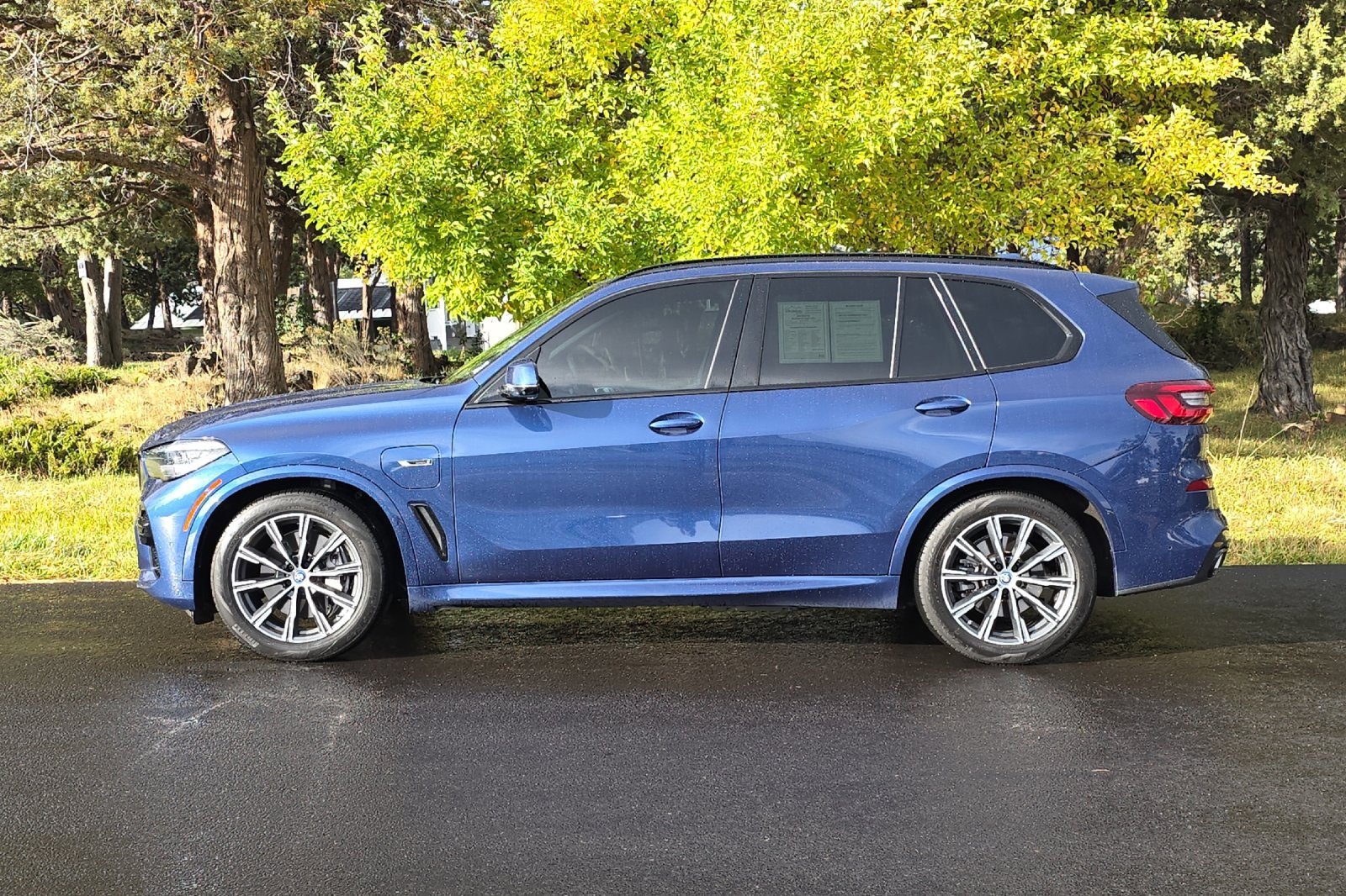 Used 2023 BMW X5 xDrive45e w/ M Sport Package image 8
