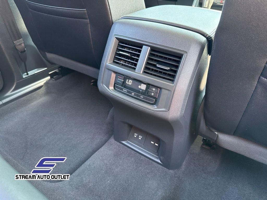 Used 2022 Volkswagen Atlas SEL R-Line image 21