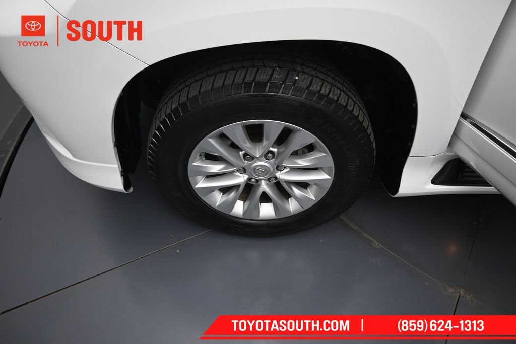 Used 2017 Lexus GX 460 AWD/4WD image 42