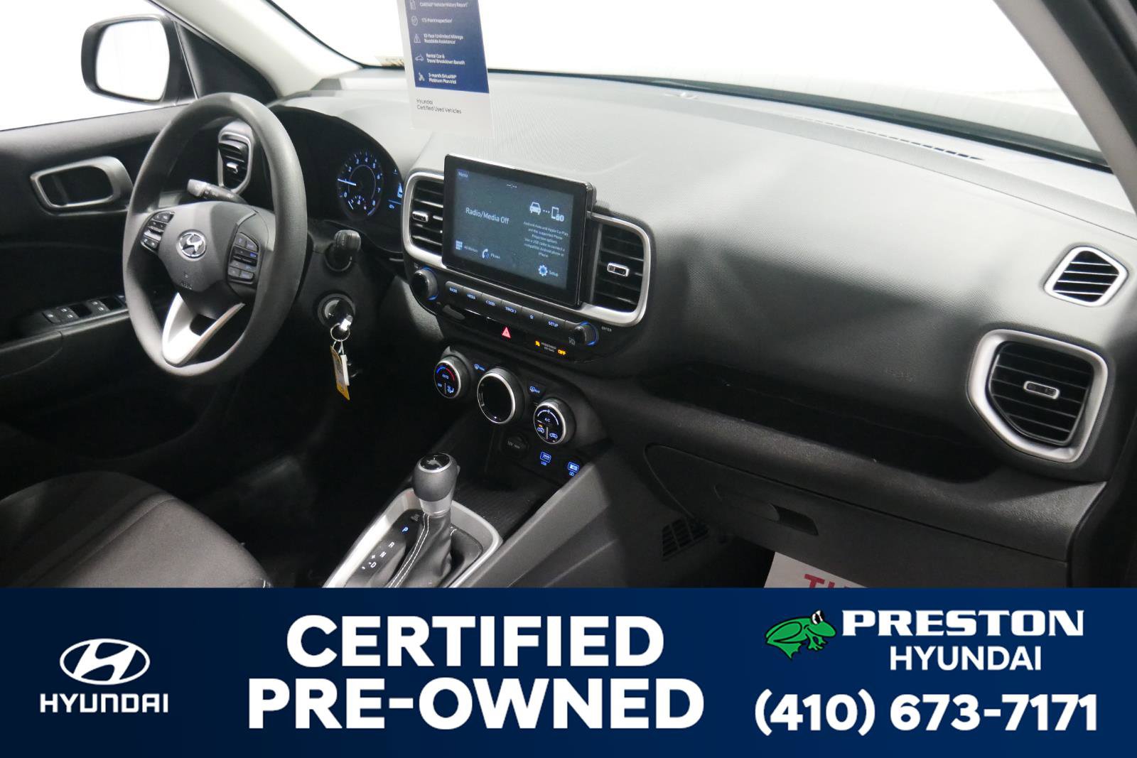 Used 2020 Hyundai Venue SEL image 14