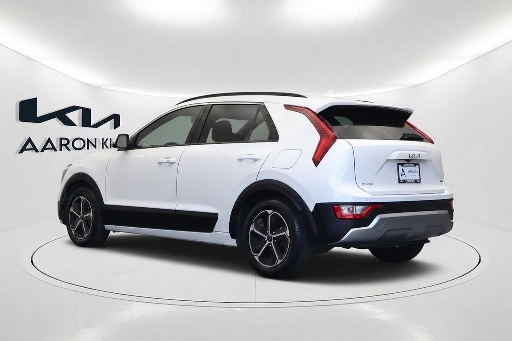 Used 2023 Kia Niro EX FWD image 7