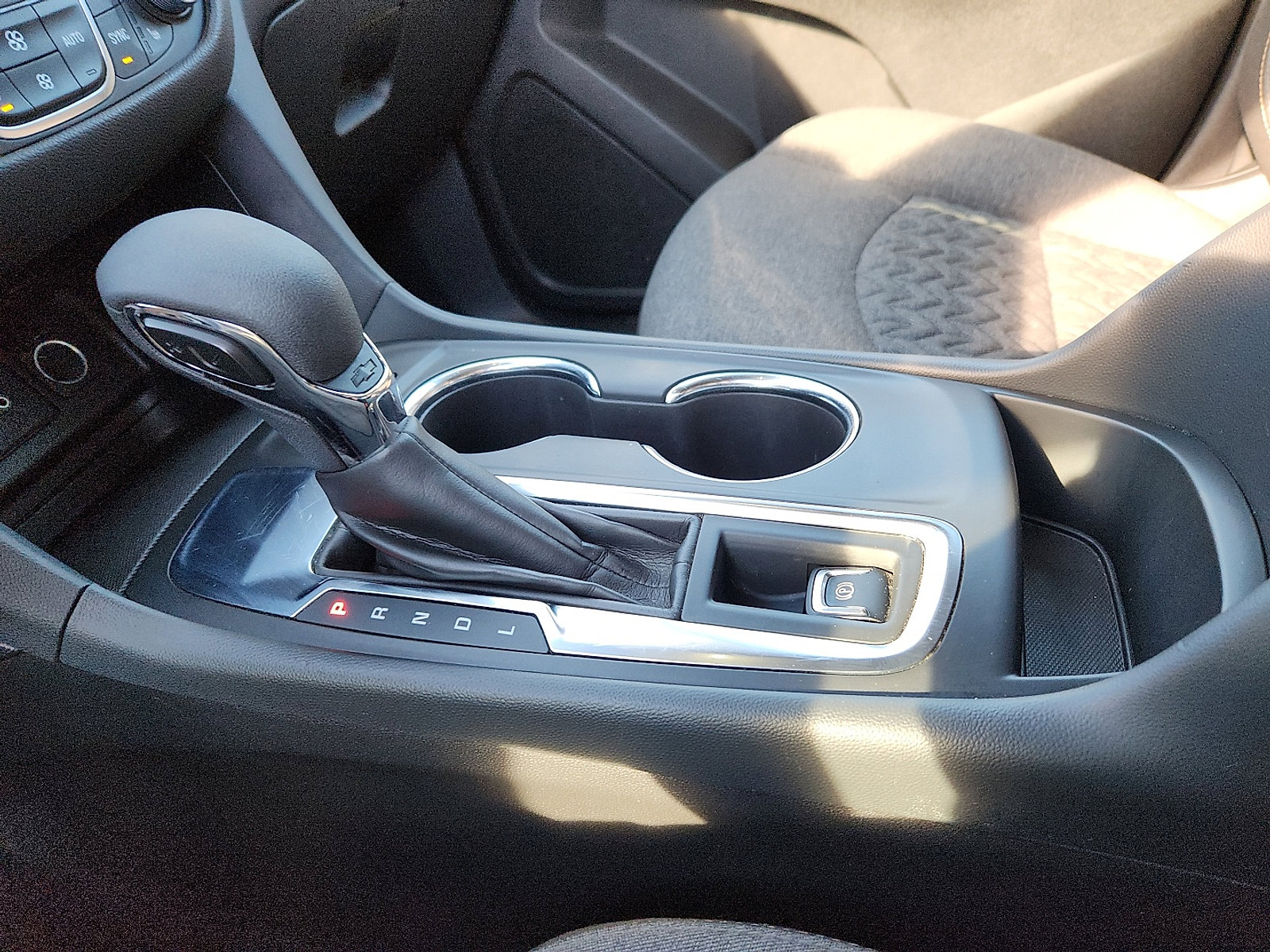 Used 2024 Chevrolet Equinox LT image 20