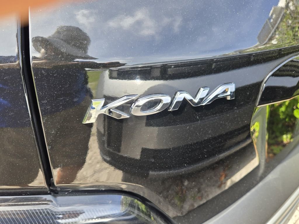 Used 2022 Hyundai Kona SEL w/ Cargo Package FWD image 6