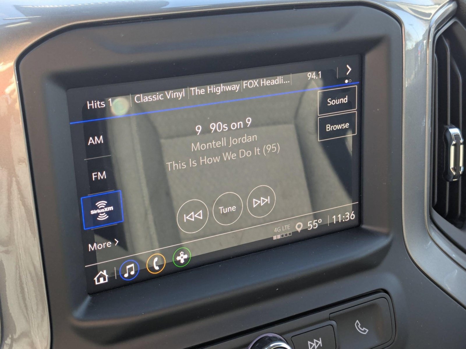 New 2026 Chevrolet Silverado 1500 Custom w/ LPO, Dark Essentials Package AWD/4WD image 14