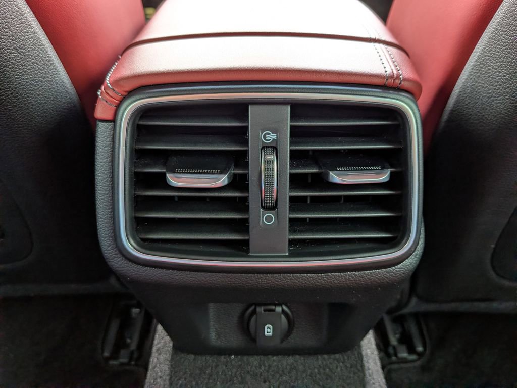 Used 2023 Genesis G70 3.3T w/ Sport Prestige Package image 28