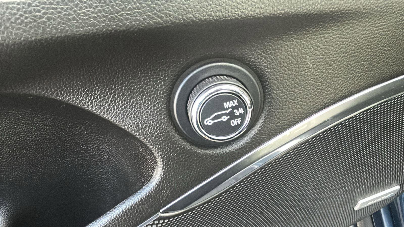 Certified 2023 Buick Enclave Avenir w/ Avenir Technology Package image 17