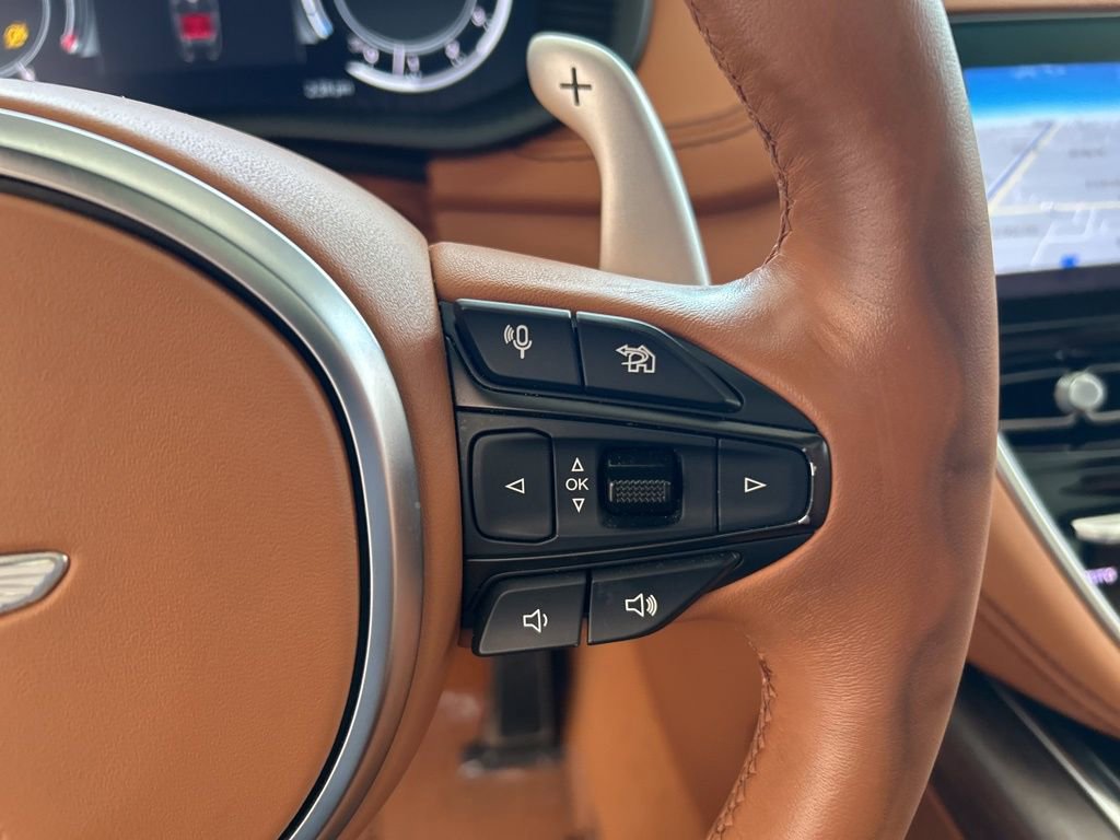 Used 2023 Aston Martin DBX image 49