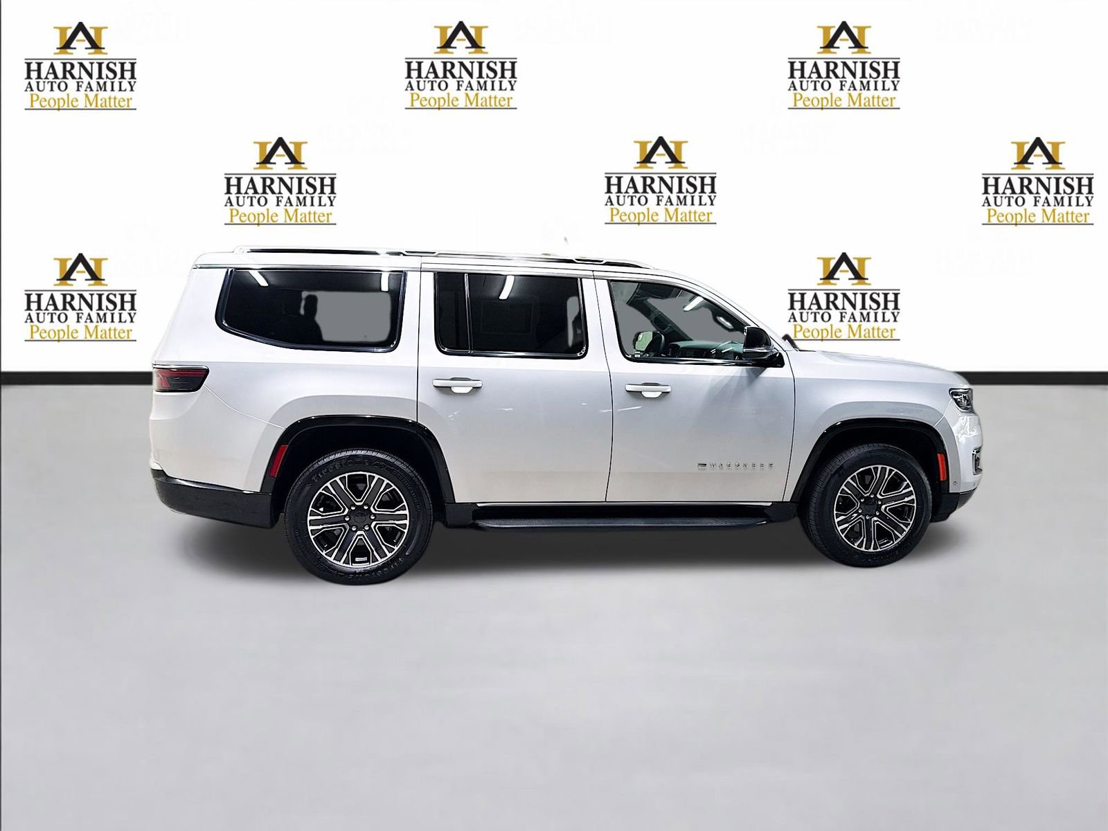 Used 2024 Jeep Wagoneer Series II image 4