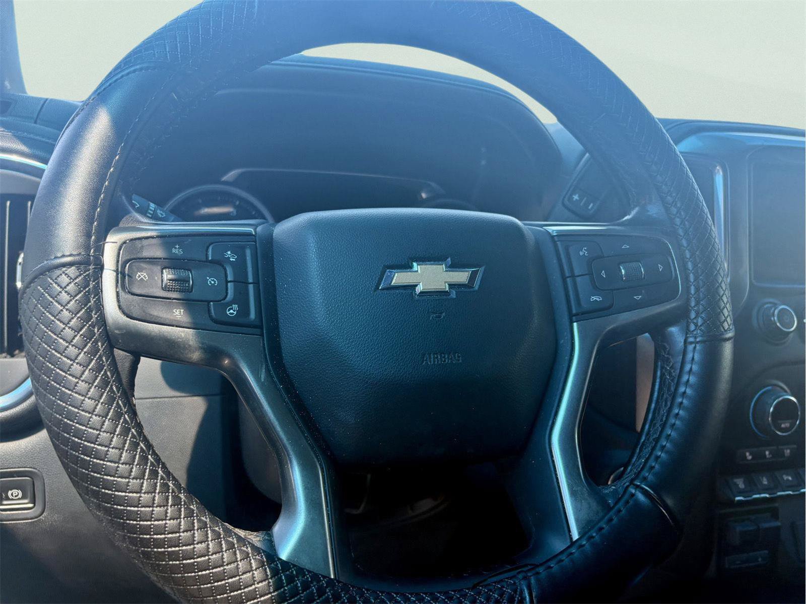Used 2020 Chevrolet Silverado 2500 LTZ w/ LTZ Plus Package AWD/4WD image 21