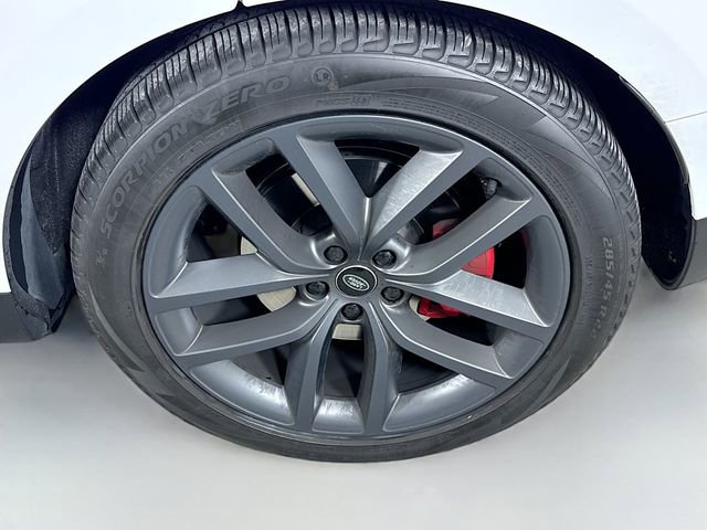 Certified 2024 Land Rover Range Rover Sport SE image 33