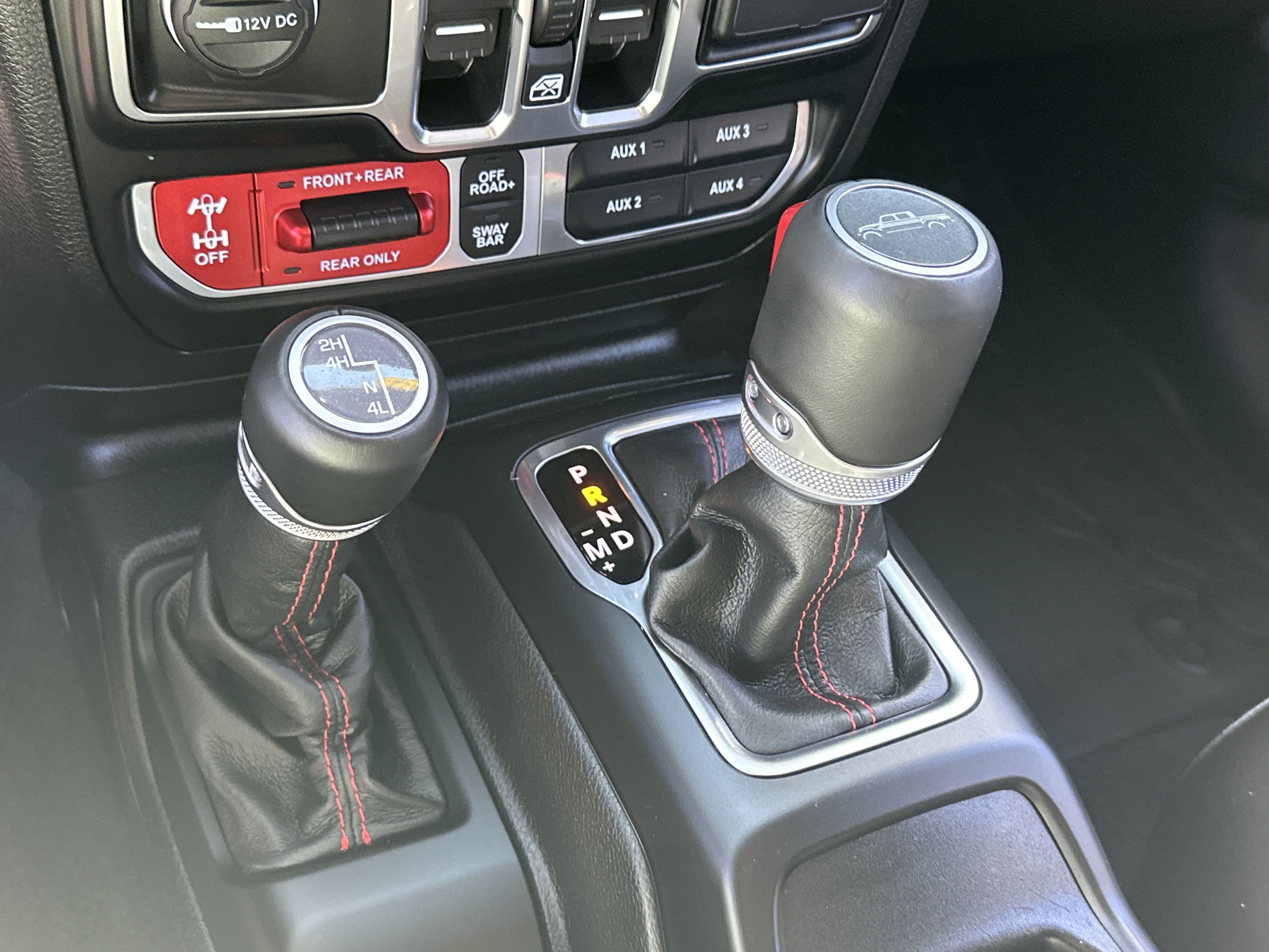Used 2022 Jeep Gladiator Rubicon w/ LED Lighting Group AWD/4WD image 23