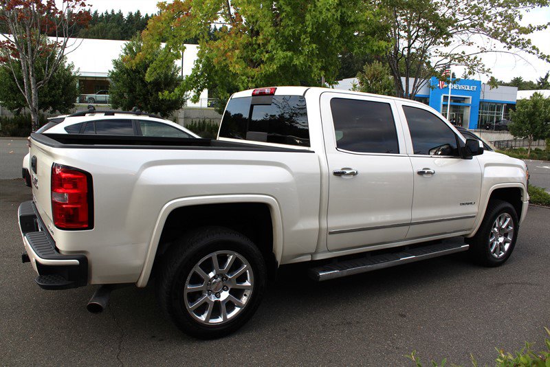 Used 2015 GMC Sierra 1500 Denali w/ Driver Alert Package image 5