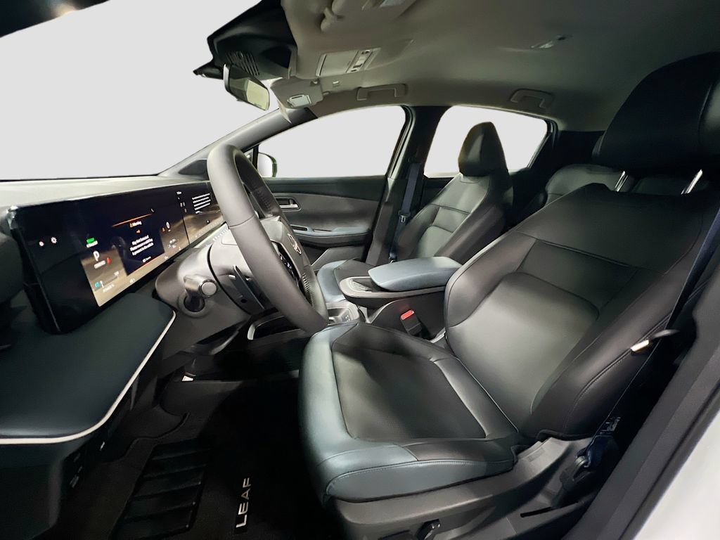 New 2026 Nissan Leaf SV+ w/ Illuminated Package FWD image 21
