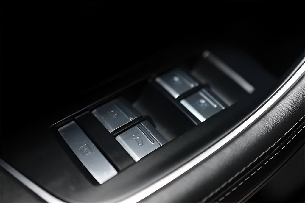 Used 2022 Audi S8 w/ S8 Executive Package AWD/4WD image 17