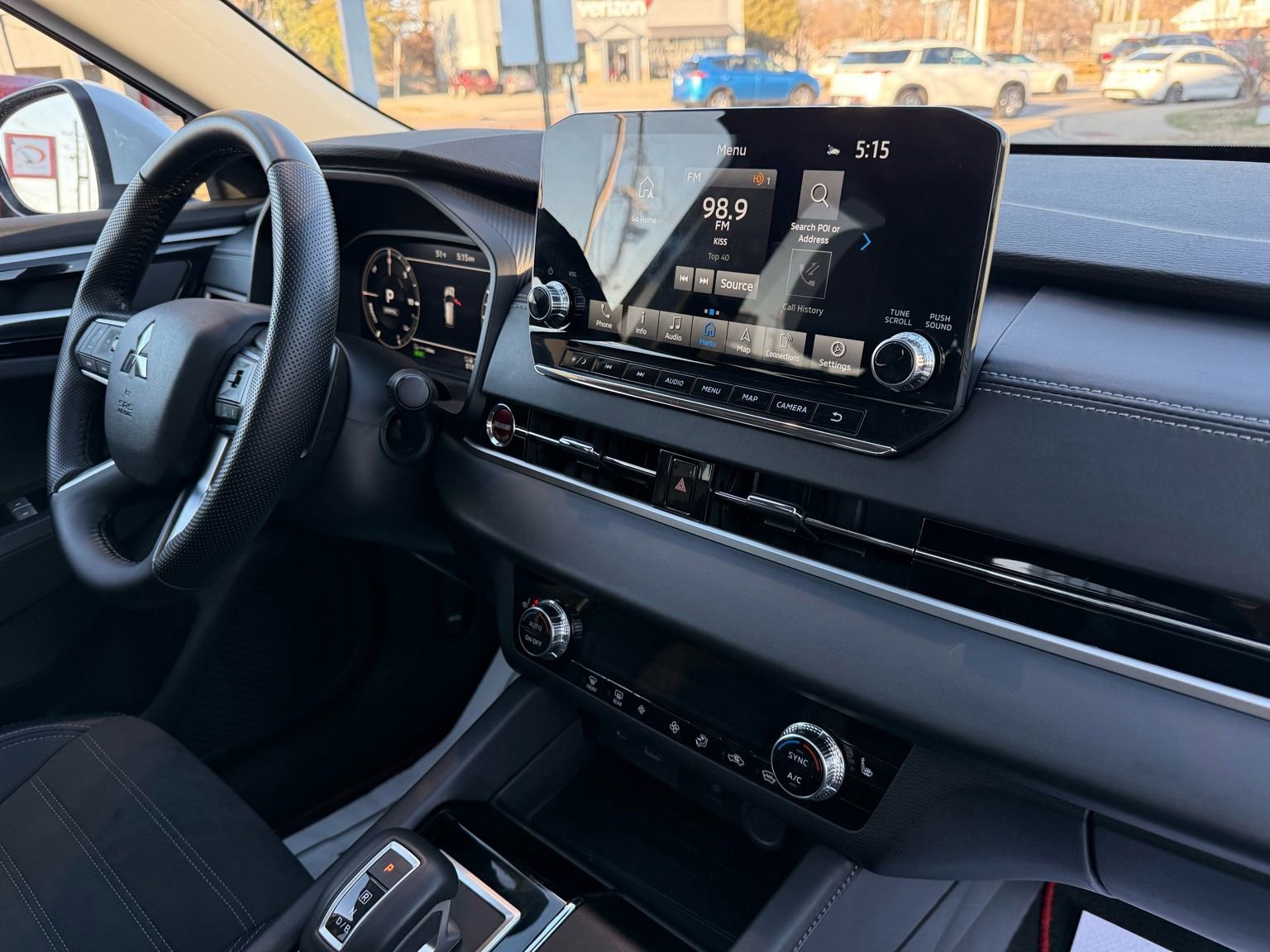 Used 2024 Mitsubishi Outlander SEL image 23