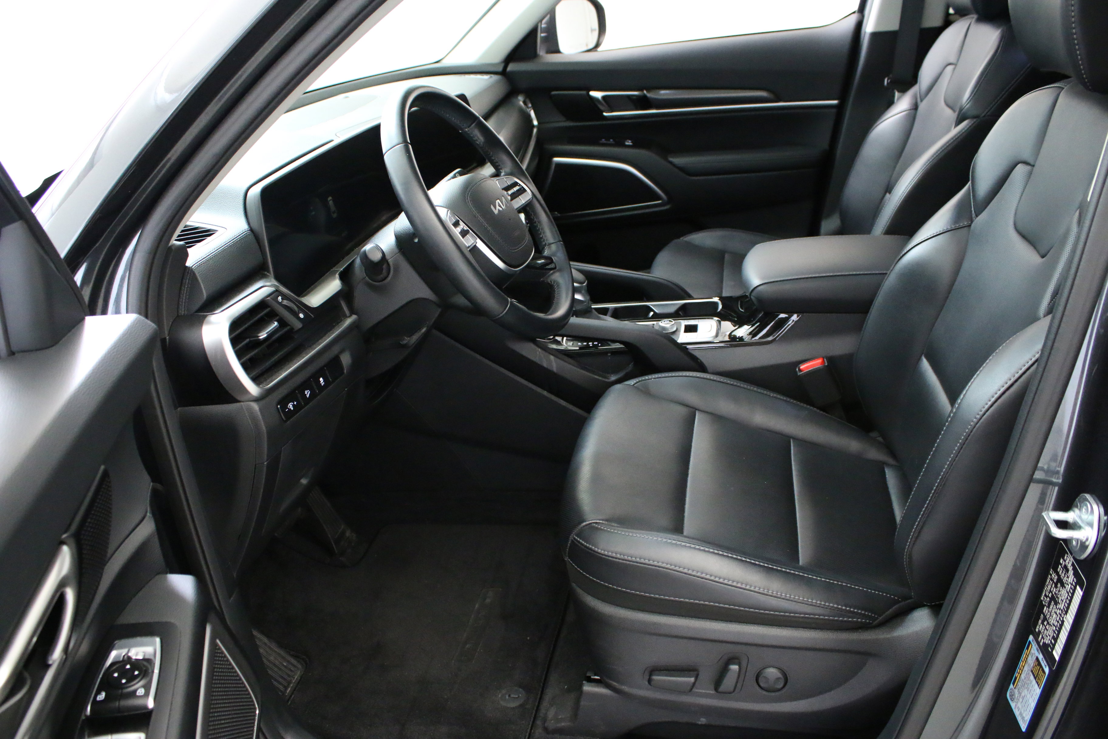Used 2024 Kia Telluride S w/ S Sunroof Package image 24