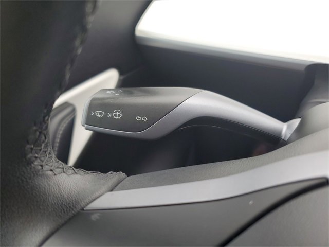 Used 2021 Tesla Model Y Long Range image 24