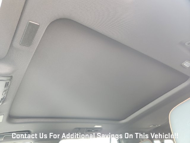 New 2027 GMC Yukon XL AT4 w/ AT4 Premium Plus Package AWD/4WD image 19