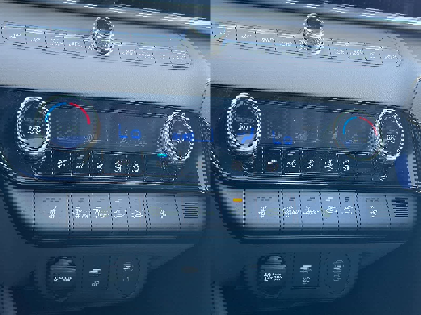 New 2025 Hyundai Elantra SEL image 21