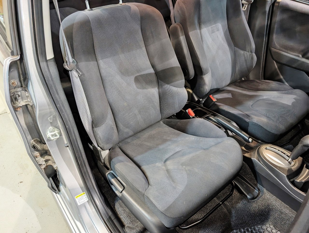 Used 2010 Honda Fit Sport image 28