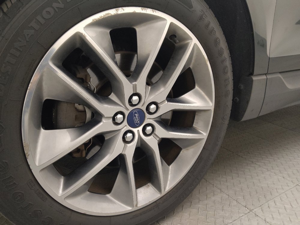 Used 2015 Ford Edge Titanium w/ Equipment Group 302A AWD/4WD image 31