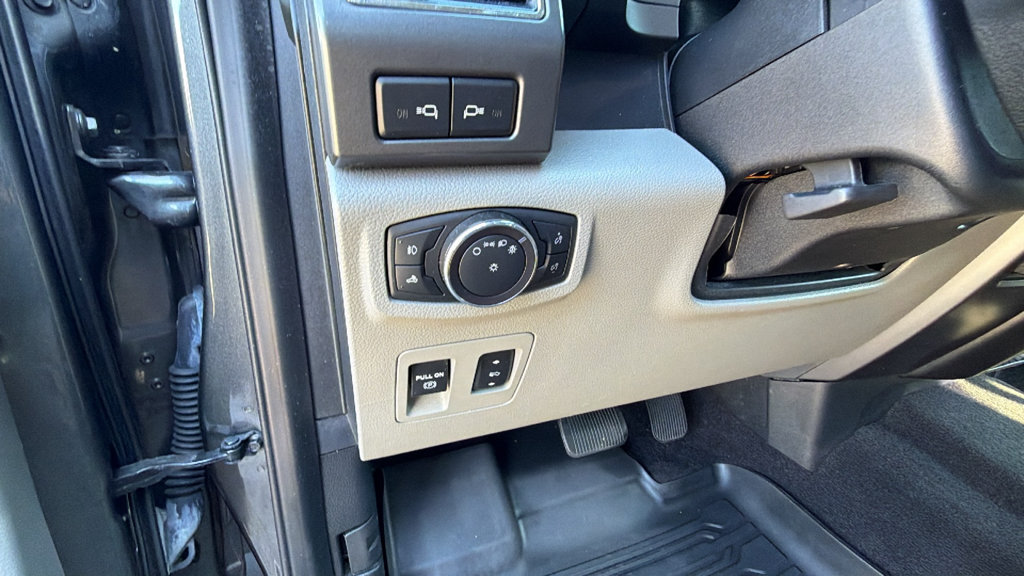 Used 2020 Ford F150 XLT w/ Equipment Group 302A Luxury RWD image 15
