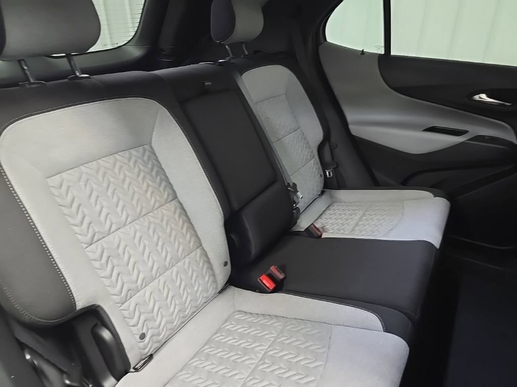 Used 2023 Chevrolet Equinox LT w/ Driver Convenience Package image 16