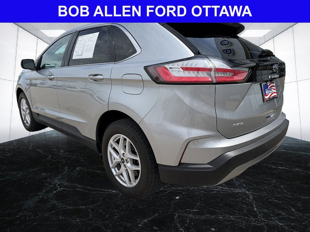 Used 2023 Ford Edge SEL w/ Convenience Package AWD/4WD image 3