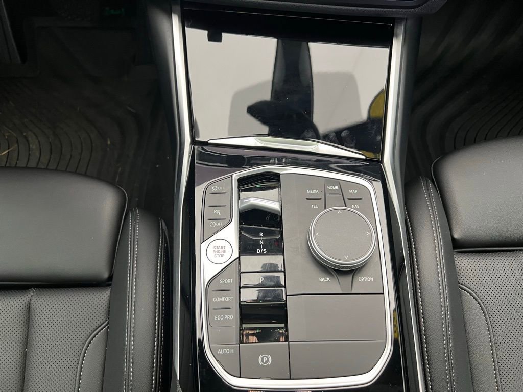 Certified 2024 BMW 330i Sedan w/ Convenience Package image 11