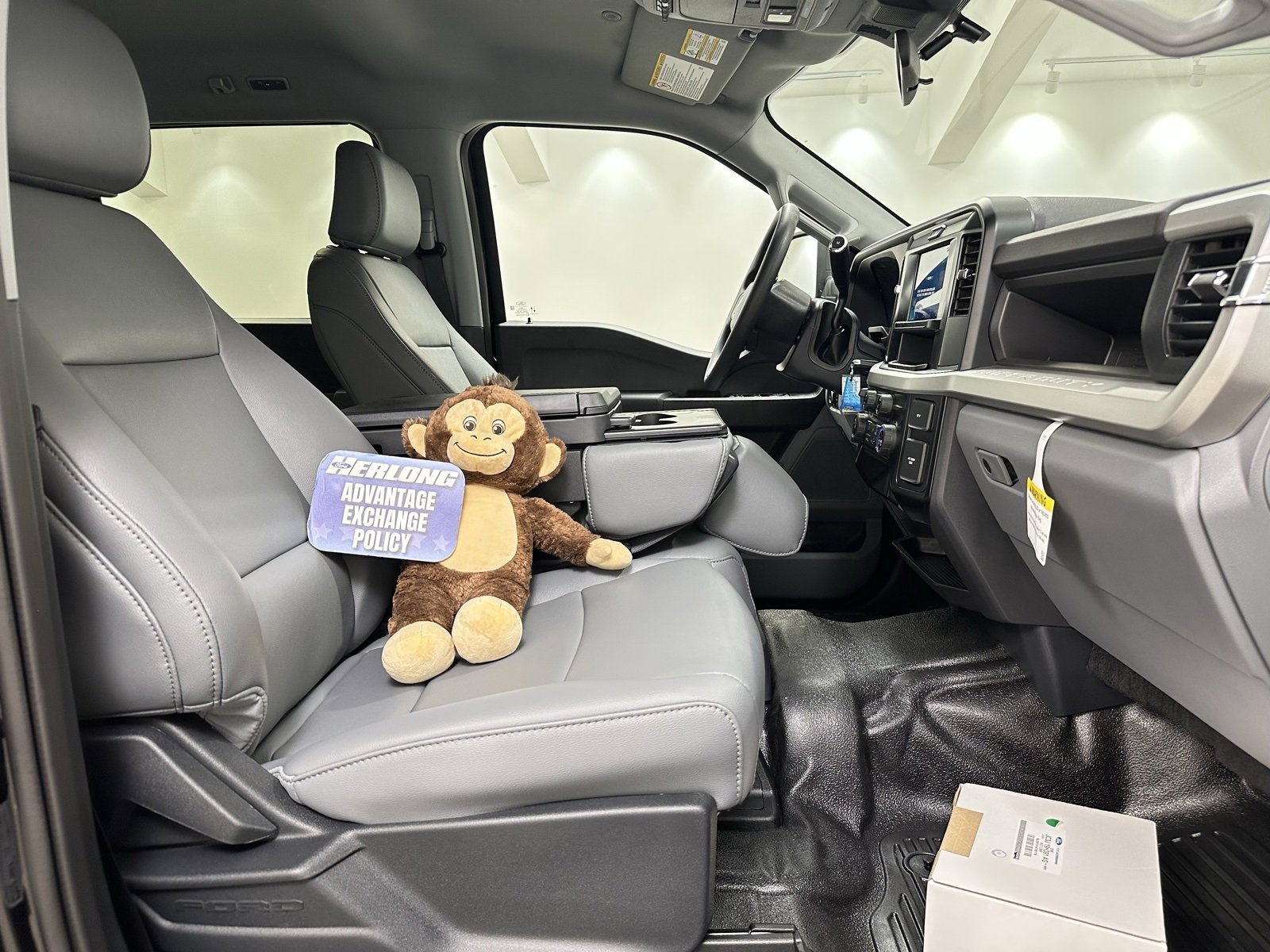 New 2025 Ford F350 XL w/ XL Chrome Package image 13