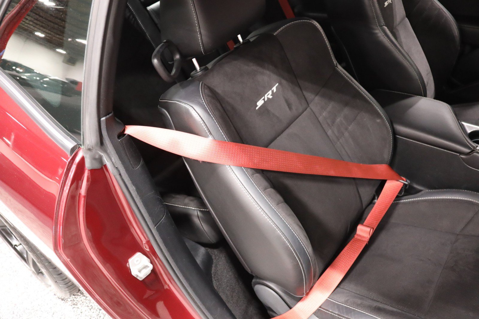 Used 2018 Dodge Challenger SRT w/ Technology Group RWD image 48