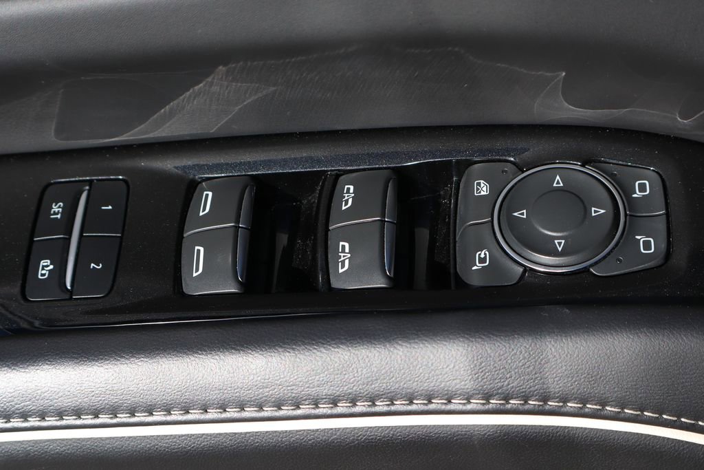 Used 2023 Cadillac Escalade Sport Platinum w/ LPO, ONYX Package AWD/4WD image 22