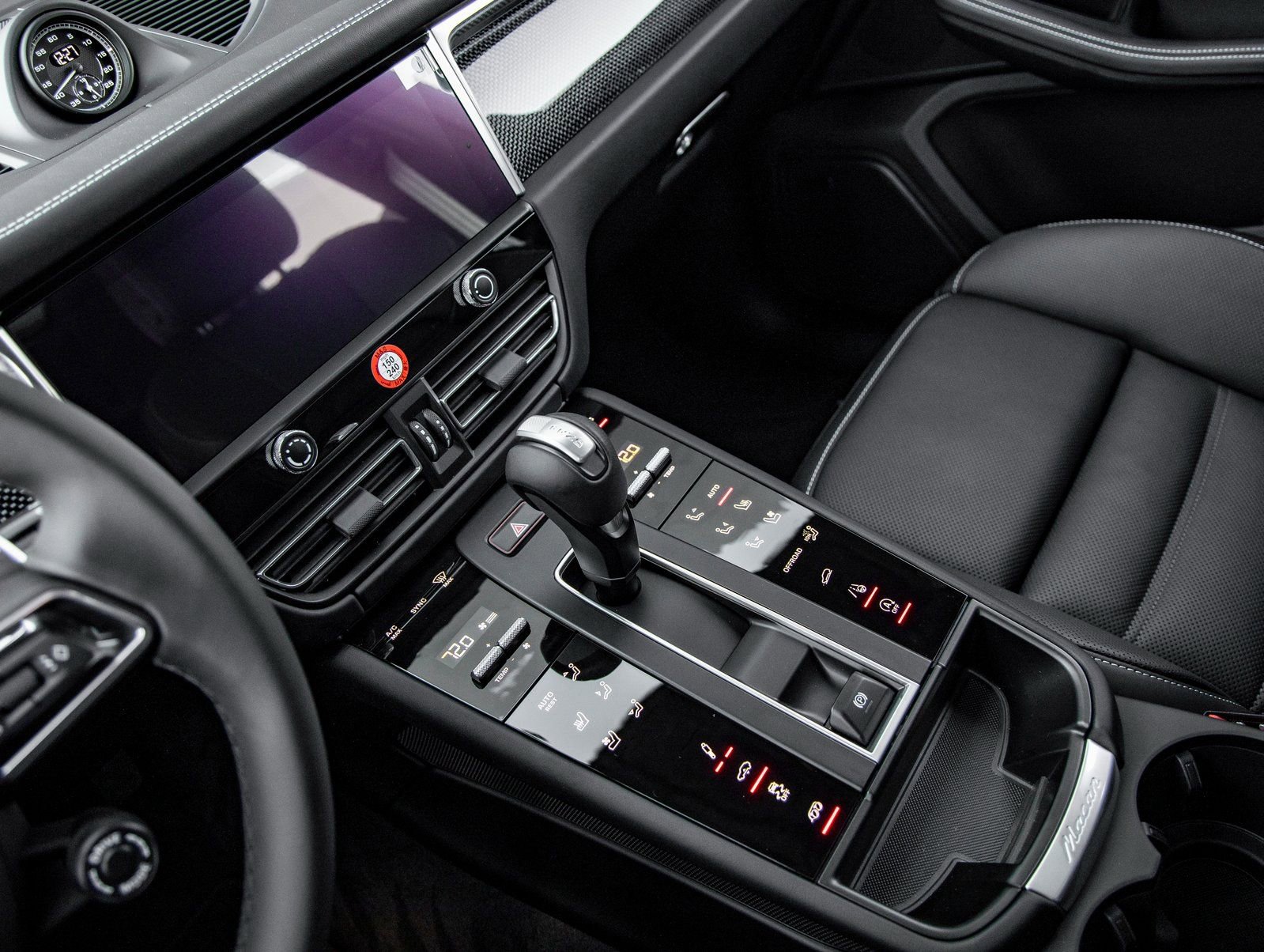 New 2026 Porsche Macan GTS AWD/4WD image 28