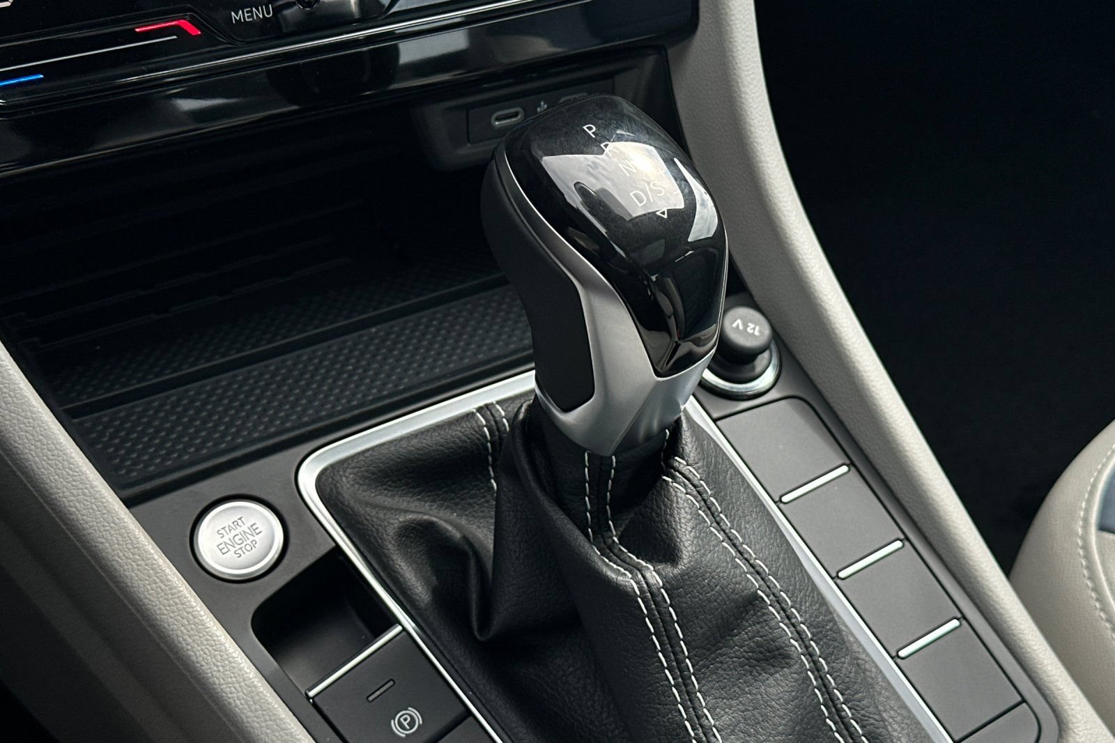 New 2026 Volkswagen Jetta SE FWD image 20