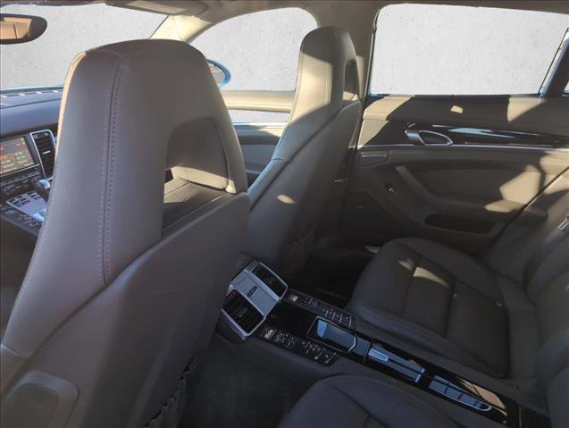 Used 2016 Porsche Panamera 4 Edition image 18