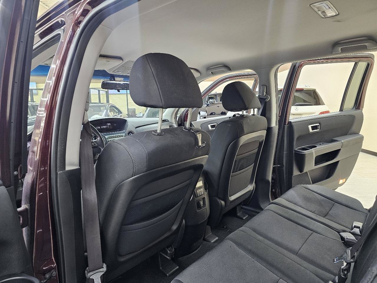 Used 2011 Honda Pilot LX image 24