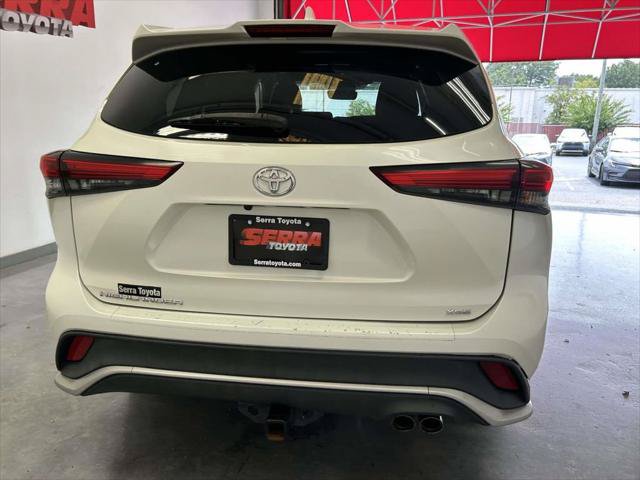 Certified 2021 Toyota Highlander XSE FWD image 4