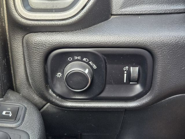 Used 2024 RAM 5500 Tradesman w/ Chrome Appearance Group AWD/4WD image 27