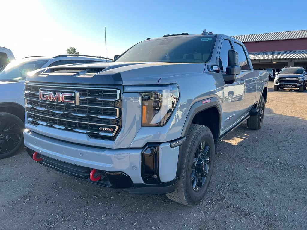 Used 2025 GMC Sierra 3500 AT4 w/ AT4 Premium Plus Package AWD/4WD image 3
