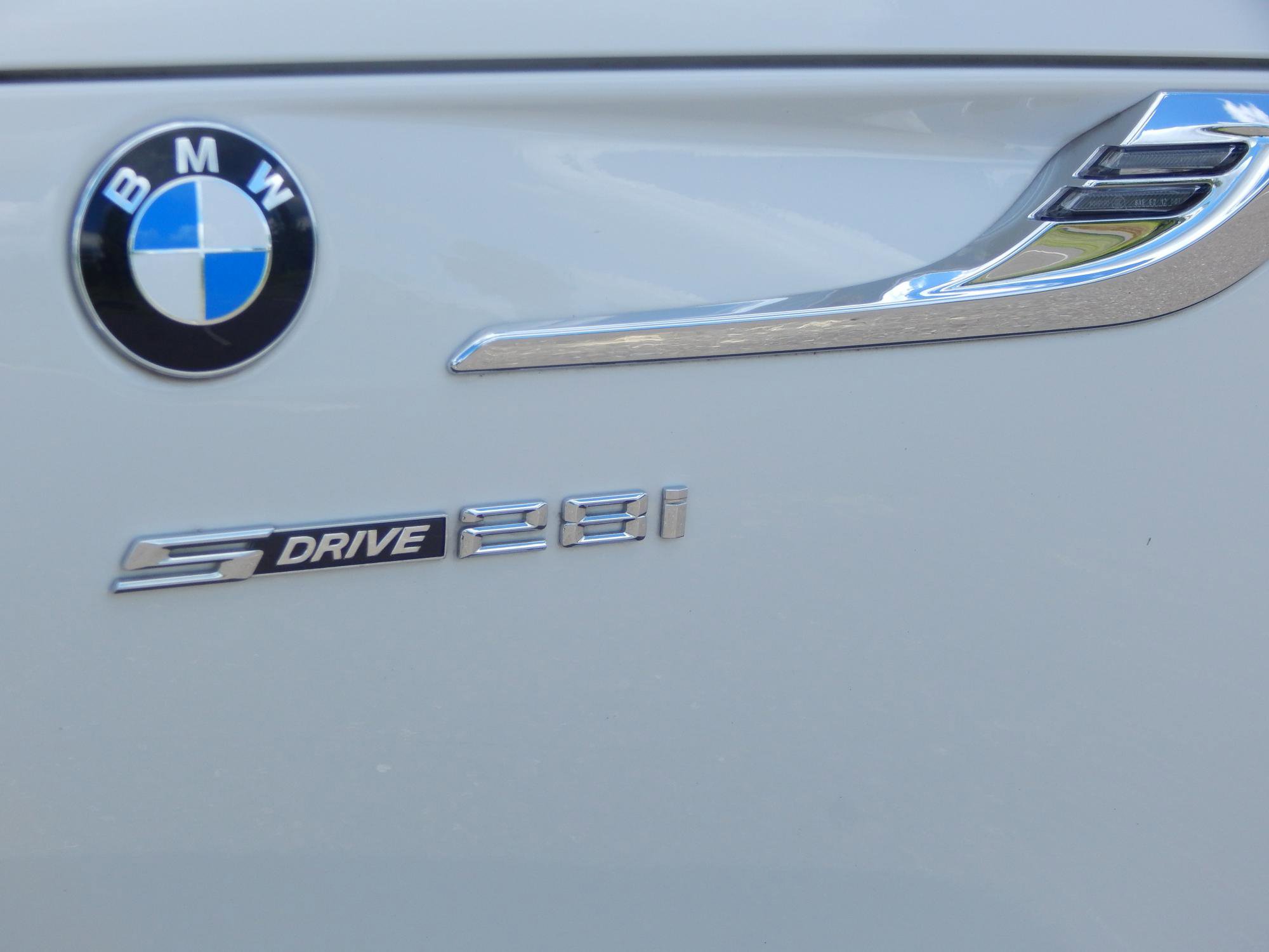 Used 2016 BMW Z4 sDrive28i image 9