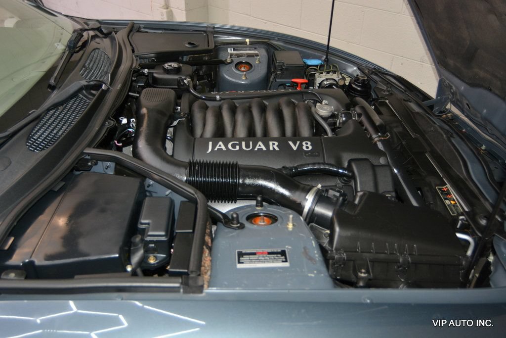 Used 2000 Jaguar XK8 Convertible RWD image 33