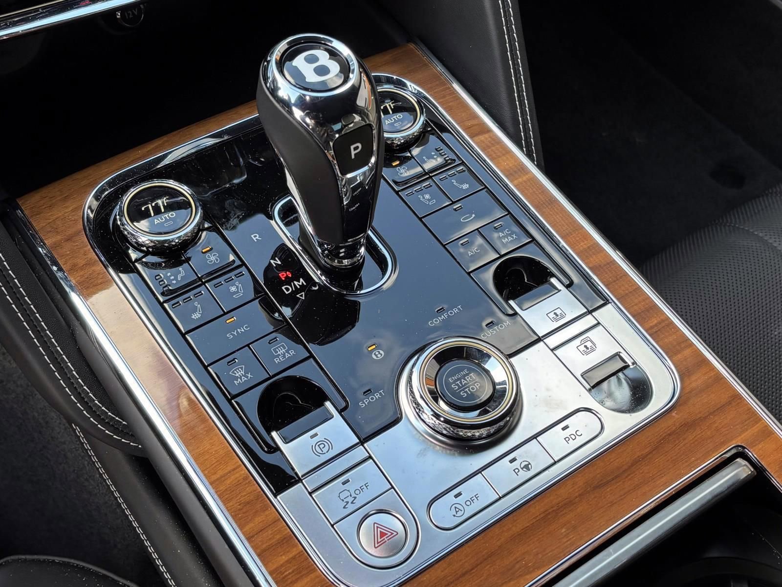 Used 2022 Bentley Flying Spur V8 AWD/4WD image 13