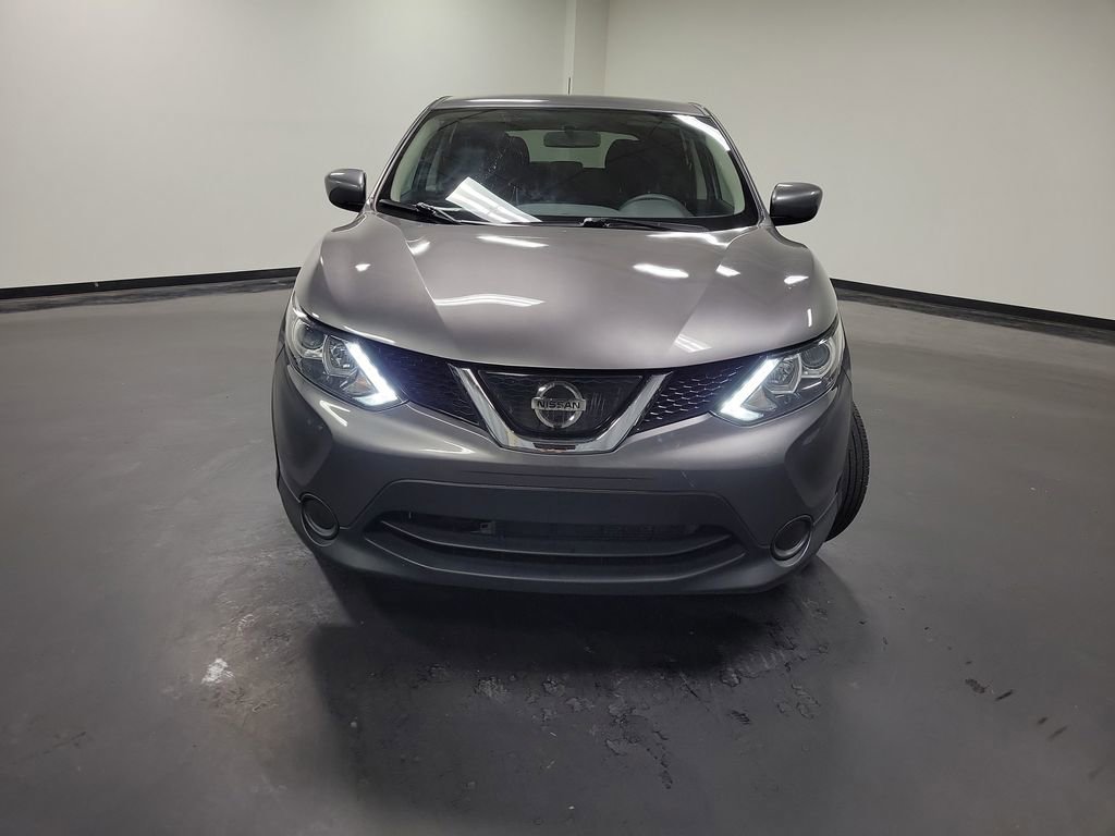 Used 2018 Nissan Rogue Sport S w/ S Appearance Package FWD image 3