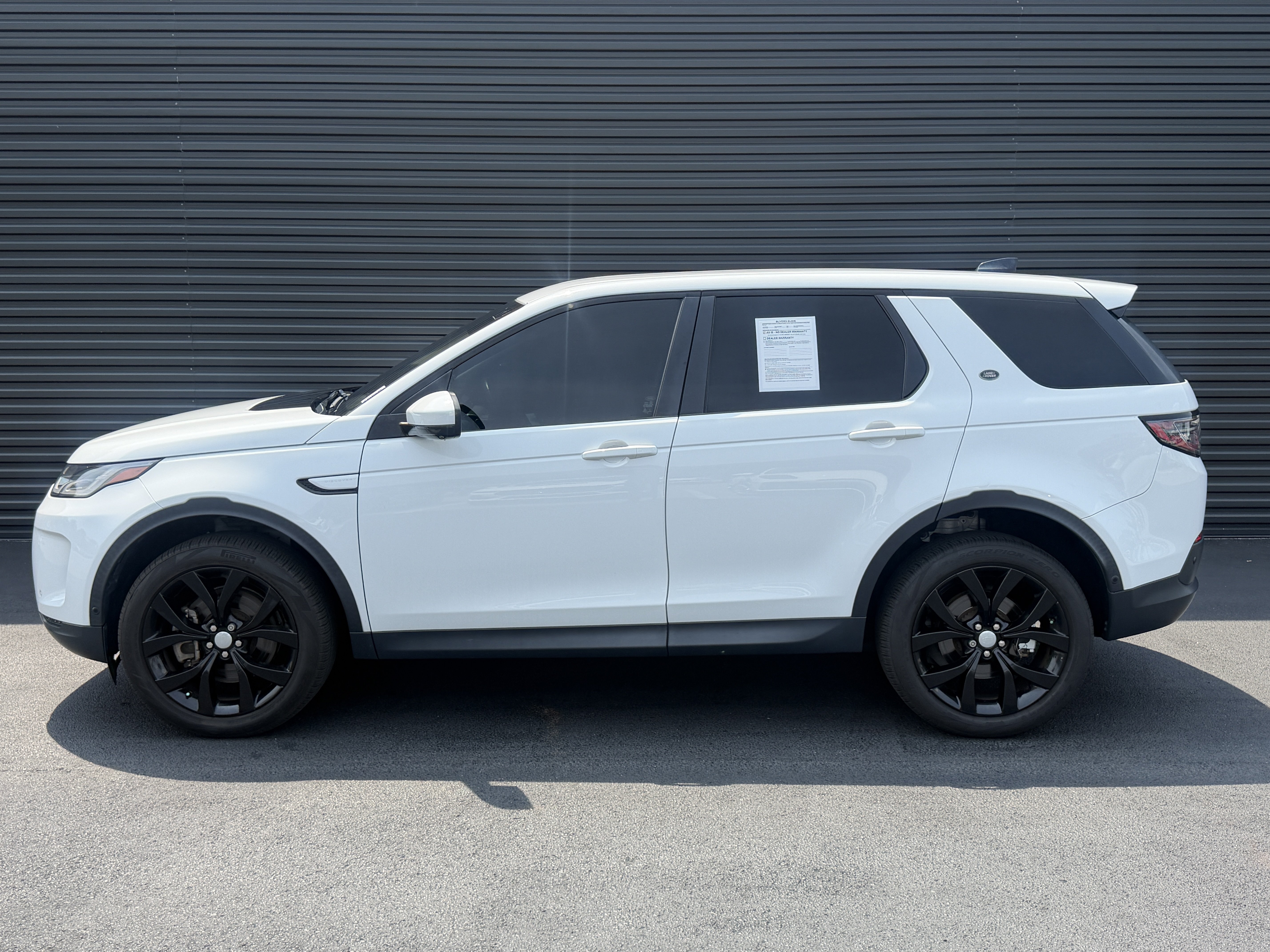 Used 2021 Land Rover Discovery Sport SE AWD/4WD image 2