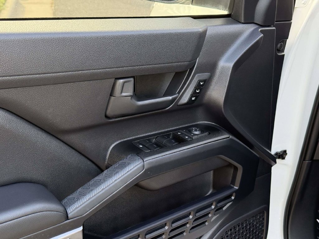 Used 2025 Toyota 4Runner TRD Off-Road Premium w/ Tow Technology Package AWD/4WD image 35