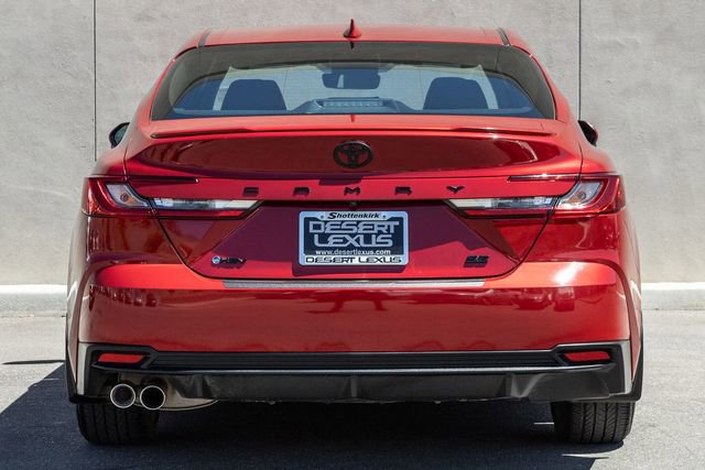 Used 2025 Toyota Camry SE w/ Convenience Package image 4